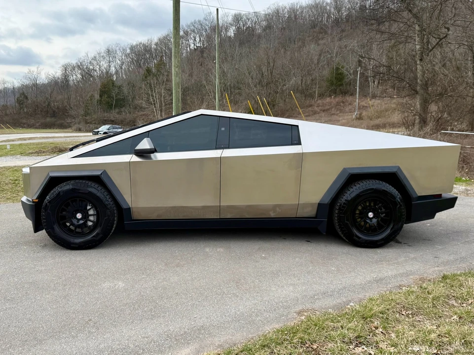 2024 Tesla Cybertruck - Image 6 of 21