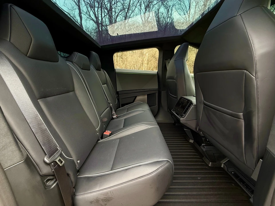 2024 Tesla Cybertruck - Image 20 of 21