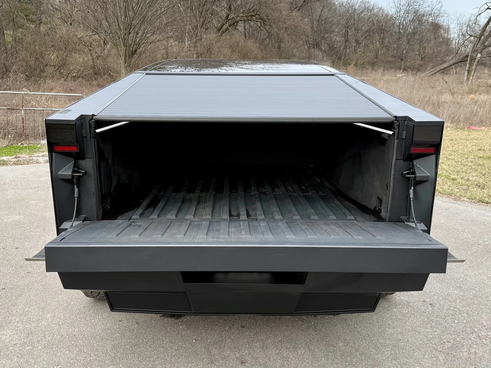 2024 Tesla Cybertruck - Image 7 of 21