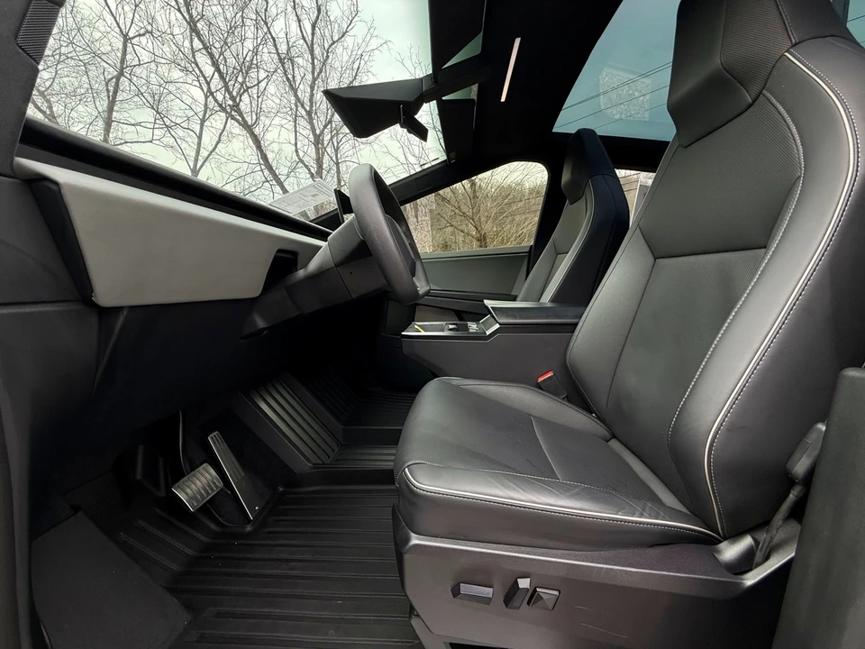 2024 Tesla Cybertruck - Image 9 of 21