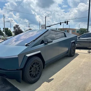 2024 Tesla Cybertruck Cyberbeast