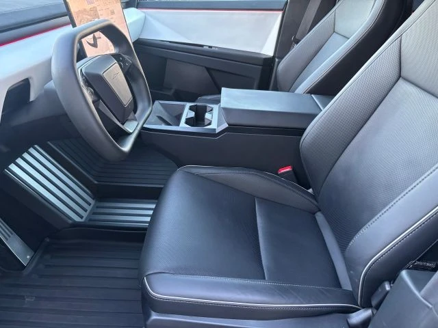 2024 Tesla Cybertruck - Image 11 of 14