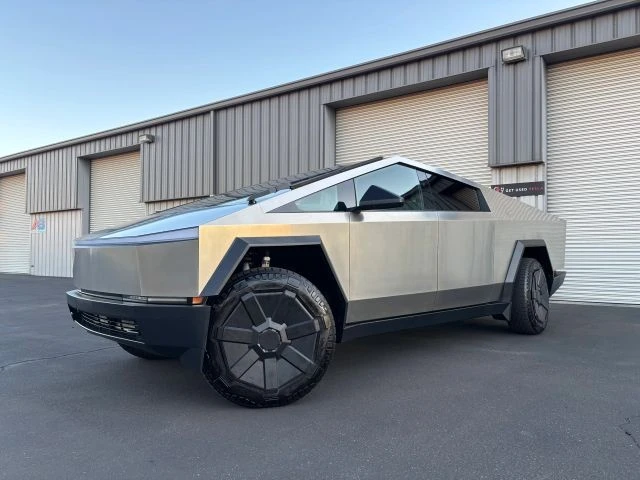 2024 Tesla Cybertruck - Image 5 of 14
