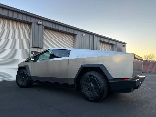 2024 Tesla Cybertruck - Image 9 of 14