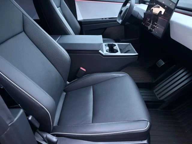 2024 Tesla Cybertruck - Image 11 of 14