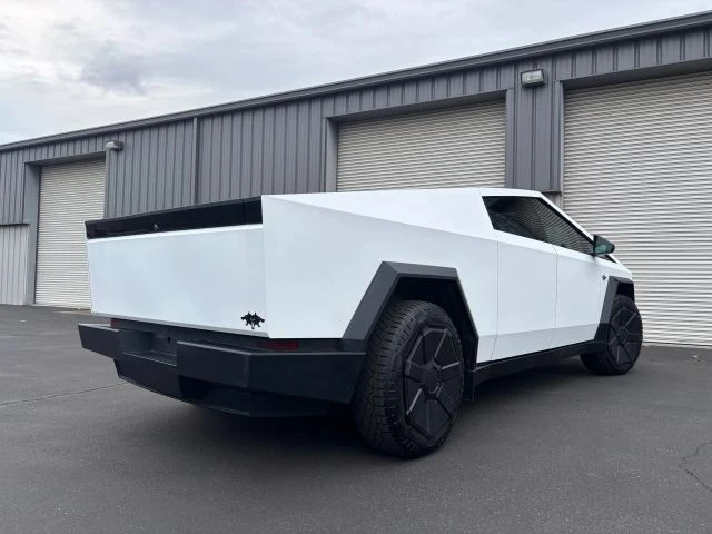 2024 Tesla Cybertruck - Image 8 of 14