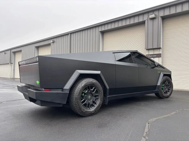 2024 Tesla Cybertruck - Image 9 of 15