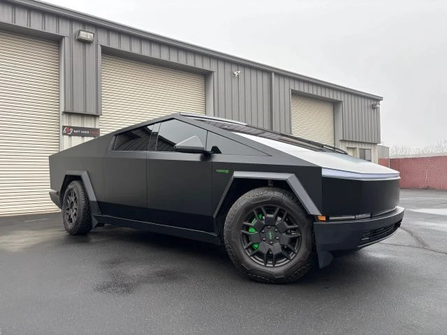 2024 Tesla Cybertruck - Image 3 of 15