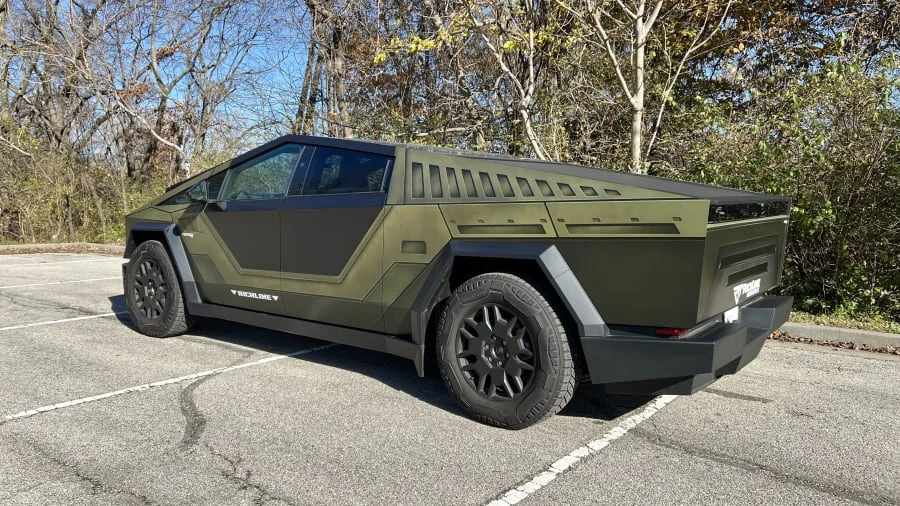 2024 Tesla Cybertruck - Image 11 of 31