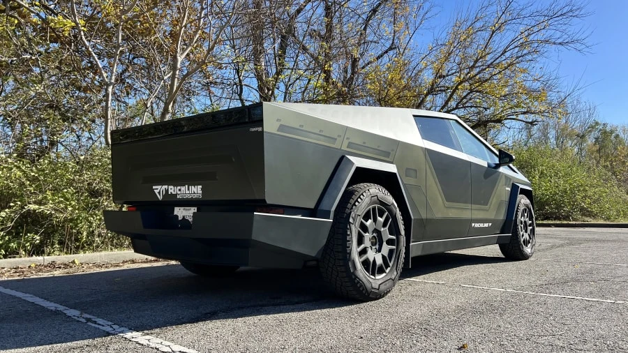 2024 Tesla Cybertruck - Image 7 of 31