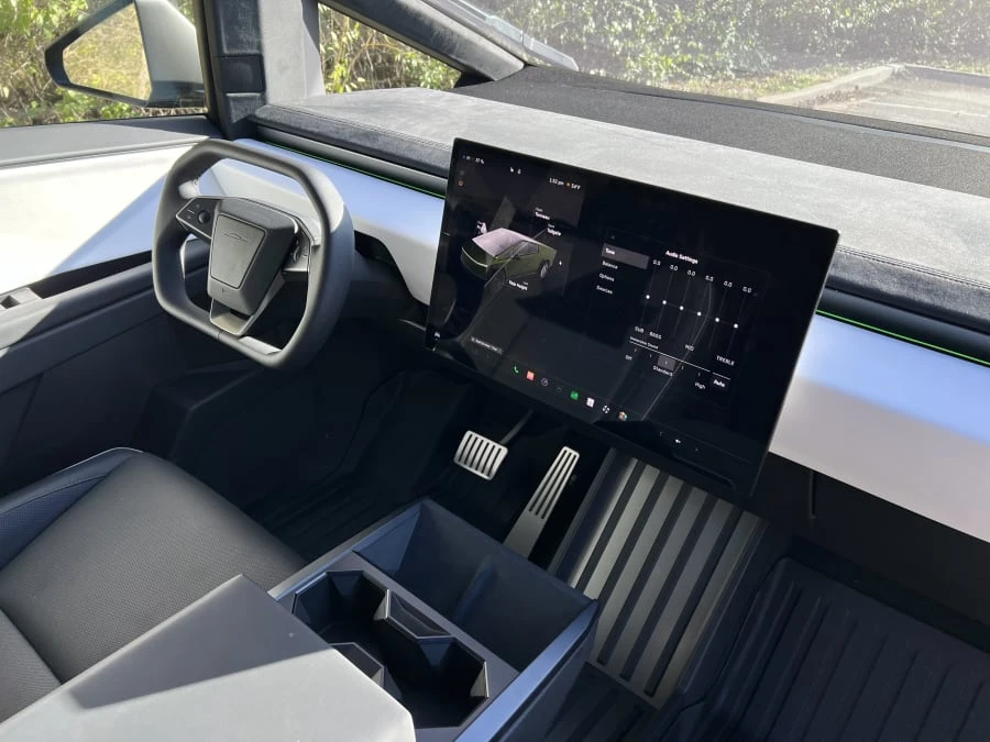 2024 Tesla Cybertruck - Image 20 of 31