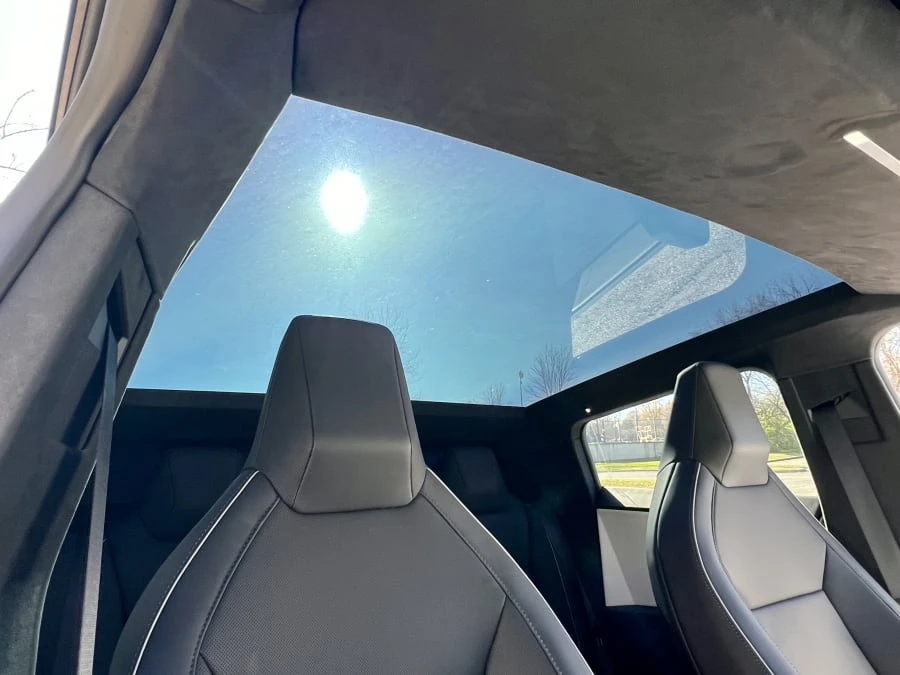 2024 Tesla Cybertruck - Image 21 of 31