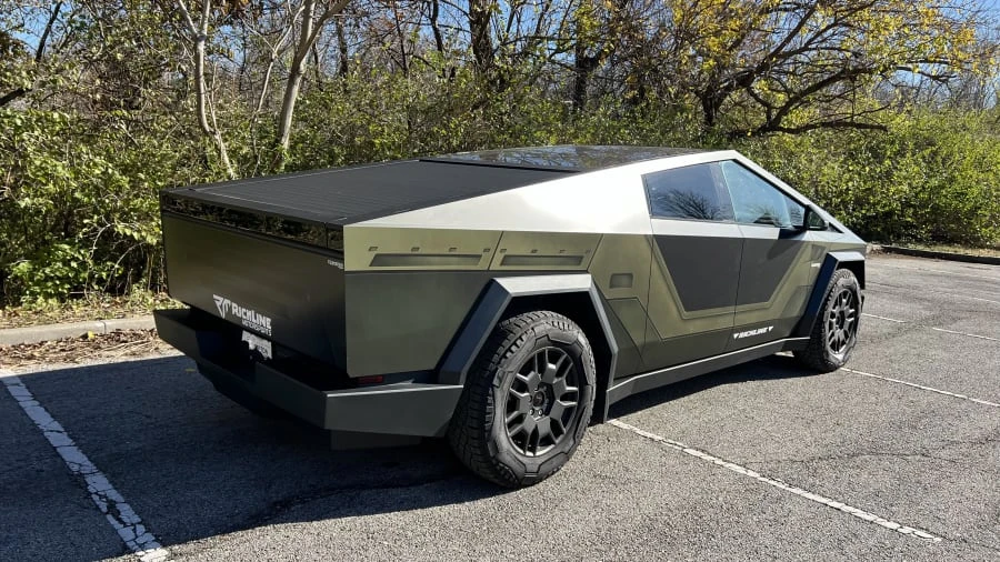 2024 Tesla Cybertruck - Image 3 of 31