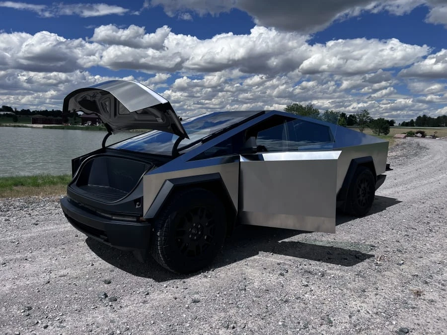 2024 Tesla Cybertruck - Image 22 of 31