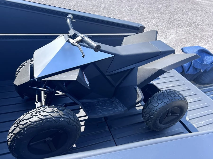 2024 Tesla Cybertruck - Image 30 of 31