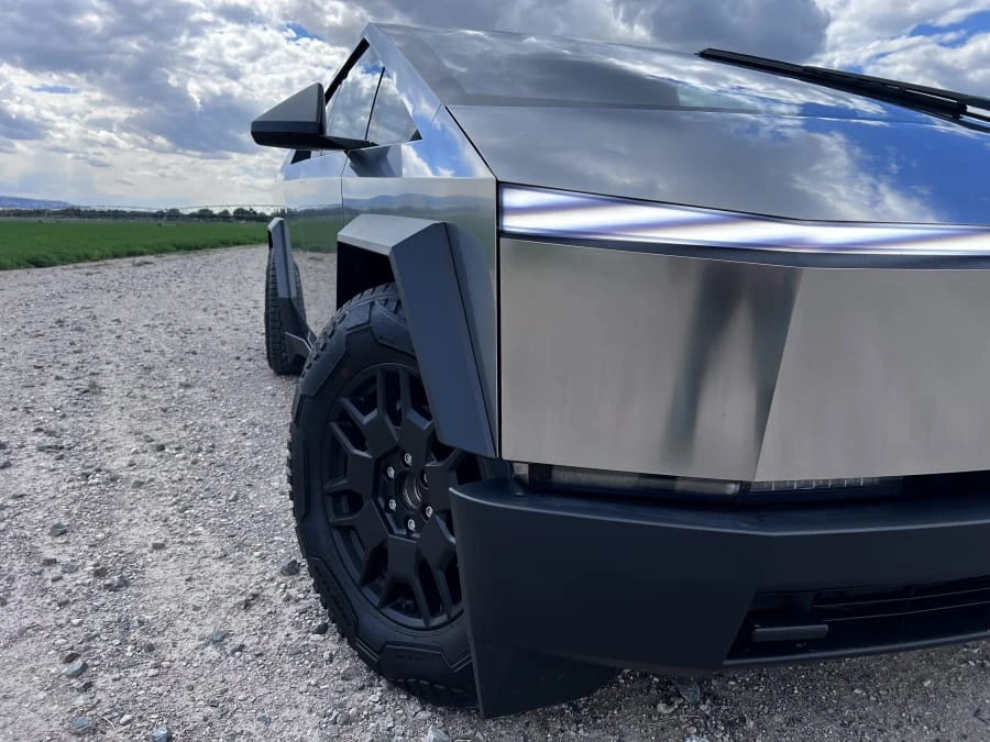 2024 Tesla Cybertruck - Image 18 of 31