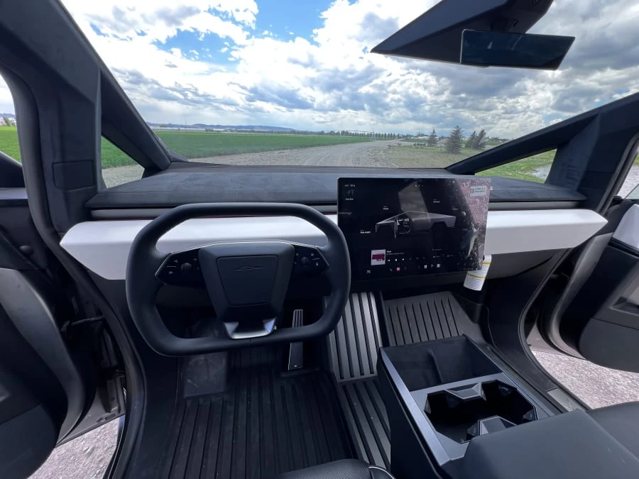 2024 Tesla Cybertruck - Image 26 of 31