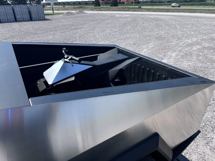 2024 Tesla Cybertruck - Image 31 of 31