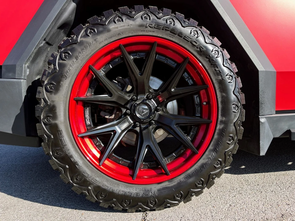 2024 Tesla Cybertruck - Image 11 of 12