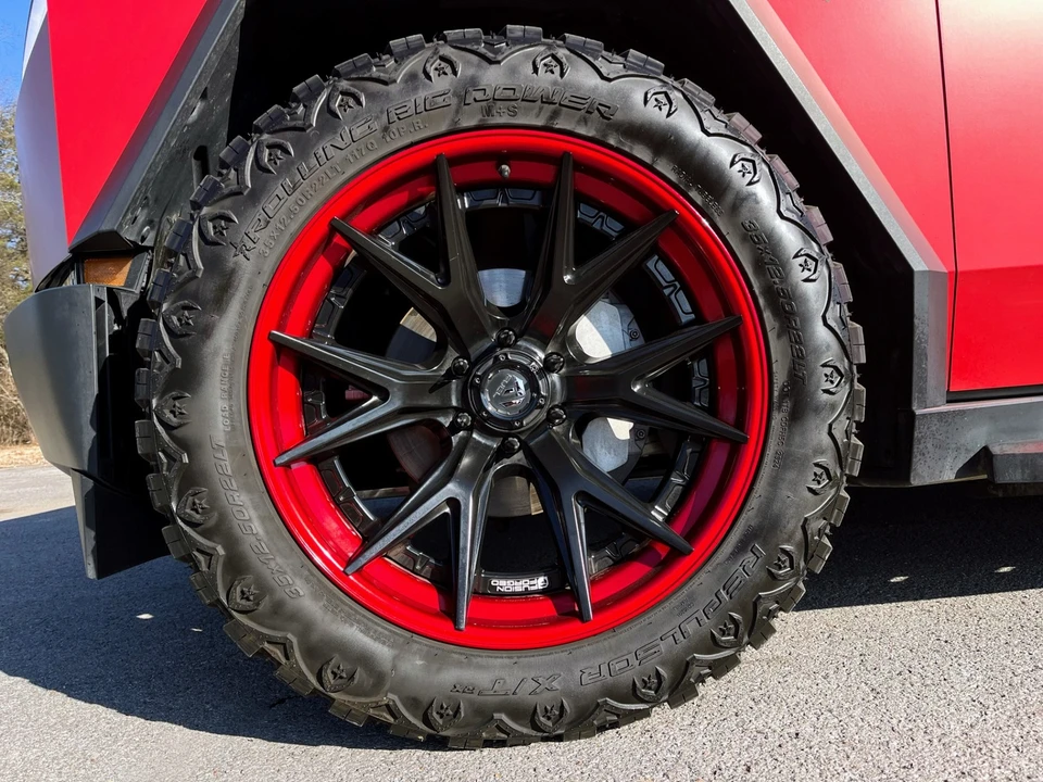 2024 Tesla Cybertruck - Image 9 of 12