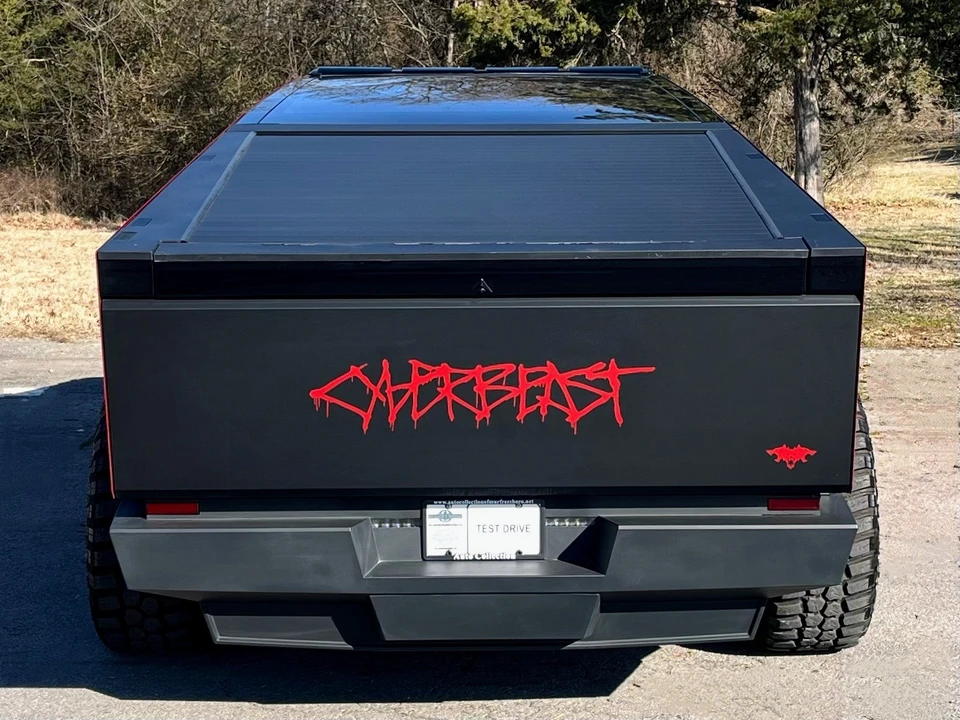 2024 Tesla Cybertruck - Image 6 of 12