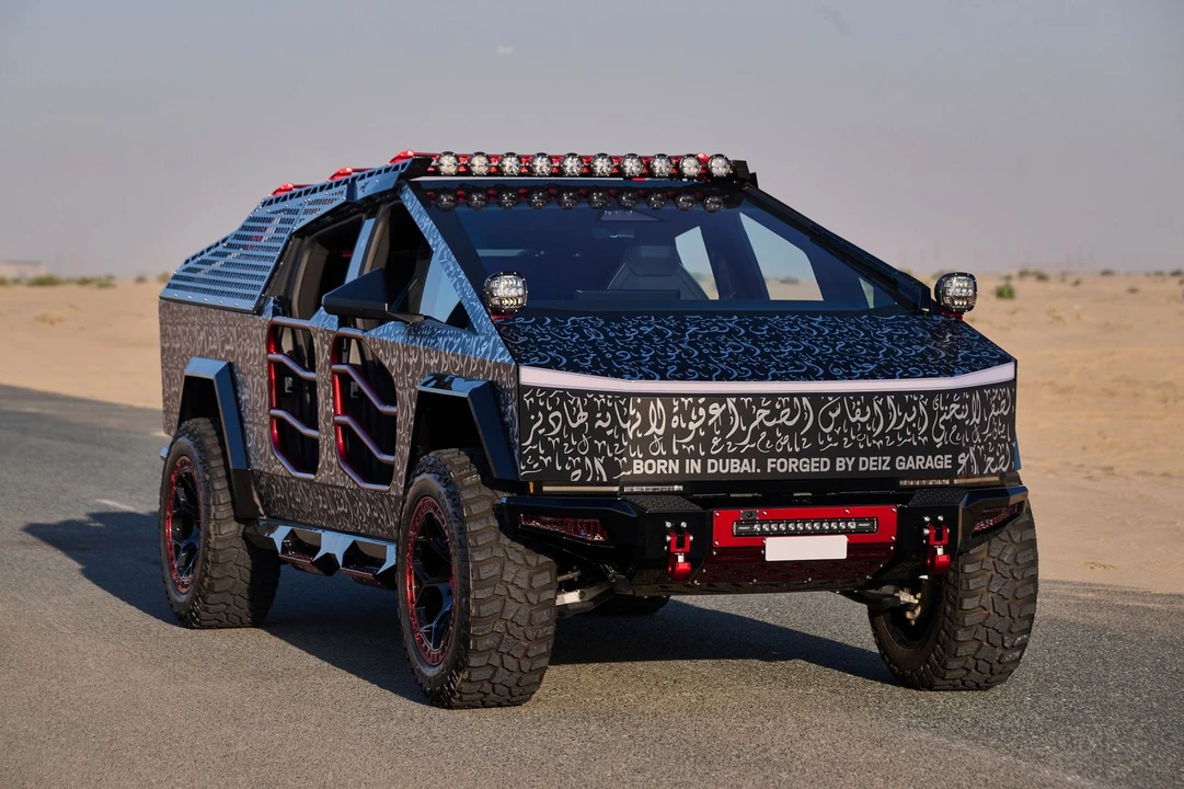 2024 Tesla Cybertruck - Image 2 of 8