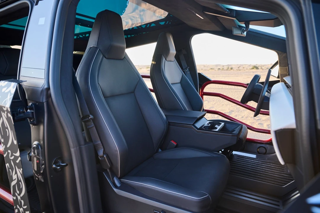 2024 Tesla Cybertruck - Image 7 of 8