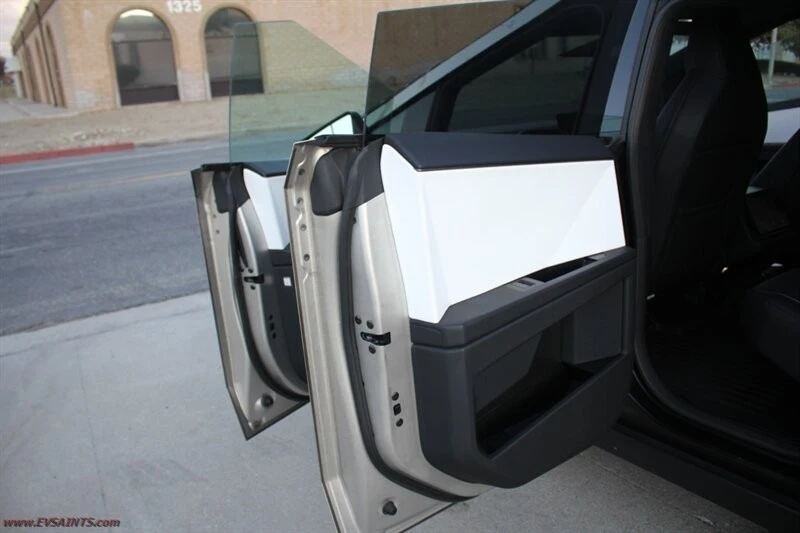 2024 Tesla Cybertruck - Image 17 of 21