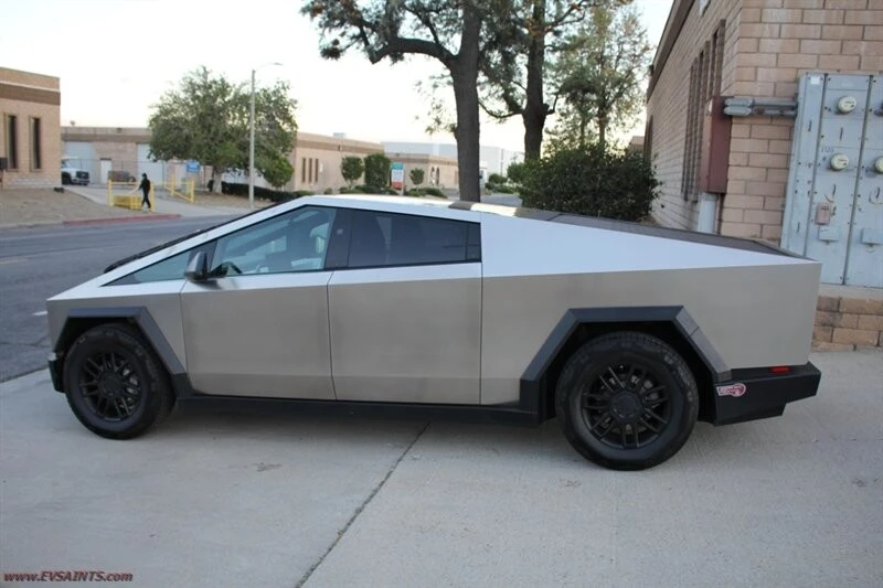 2024 Tesla Cybertruck - Image 9 of 21