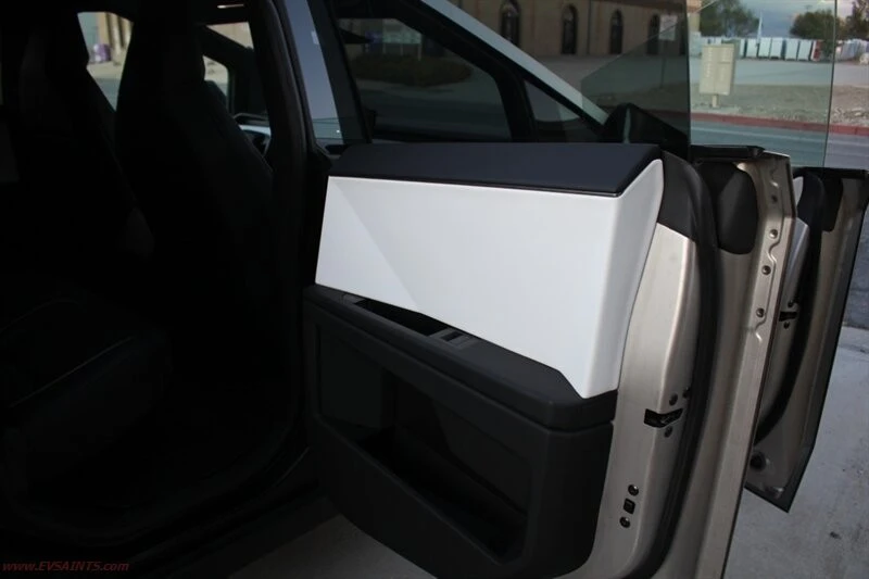 2024 Tesla Cybertruck - Image 15 of 21