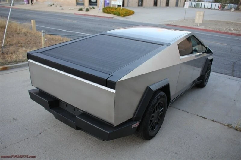 2024 Tesla Cybertruck - Image 12 of 21