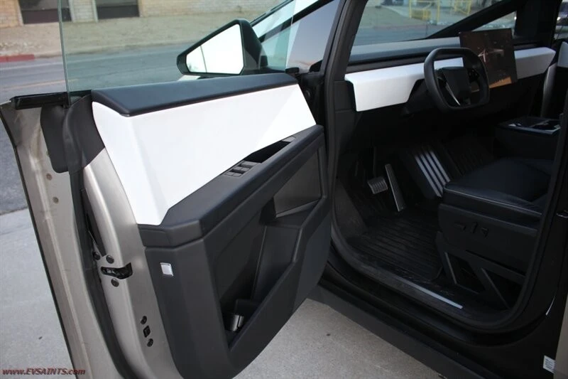 2024 Tesla Cybertruck - Image 16 of 21