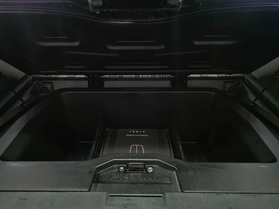 2024 Tesla Cybertruck - Image 11 of 12