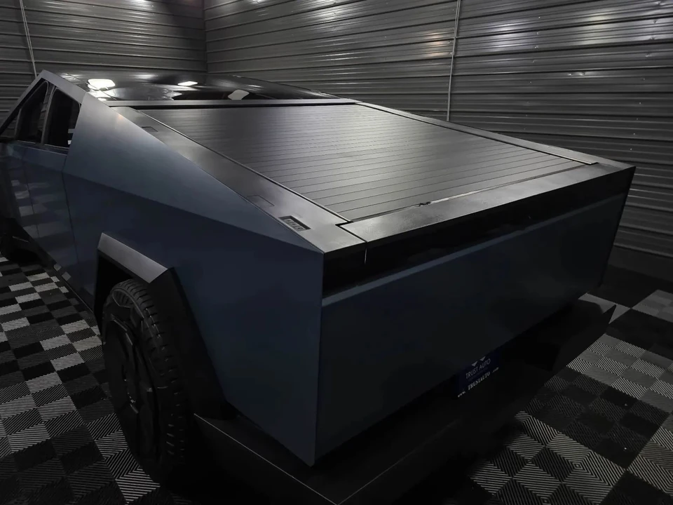 2024 Tesla Cybertruck - Image 14 of 21