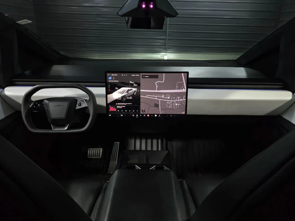 2024 Tesla Cybertruck - Image 16 of 21