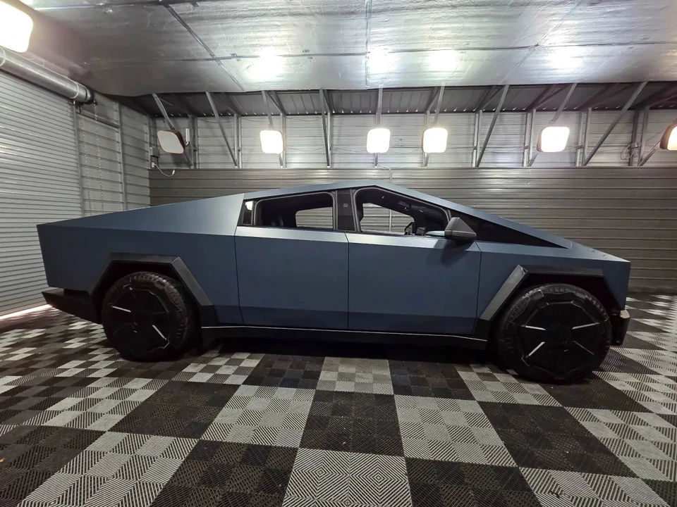 2024 Tesla Cybertruck - Image 9 of 12