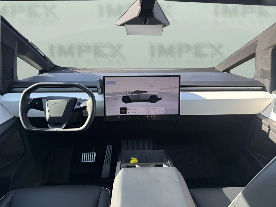 2024 Tesla Cybertruck - Image 14 of 21
