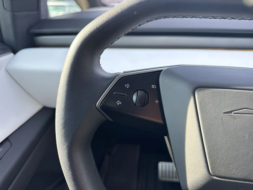 2024 Tesla Cybertruck - Image 16 of 21