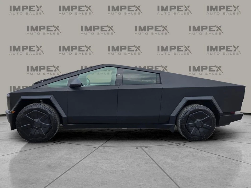 2024 Tesla Cybertruck - Image 2 of 12