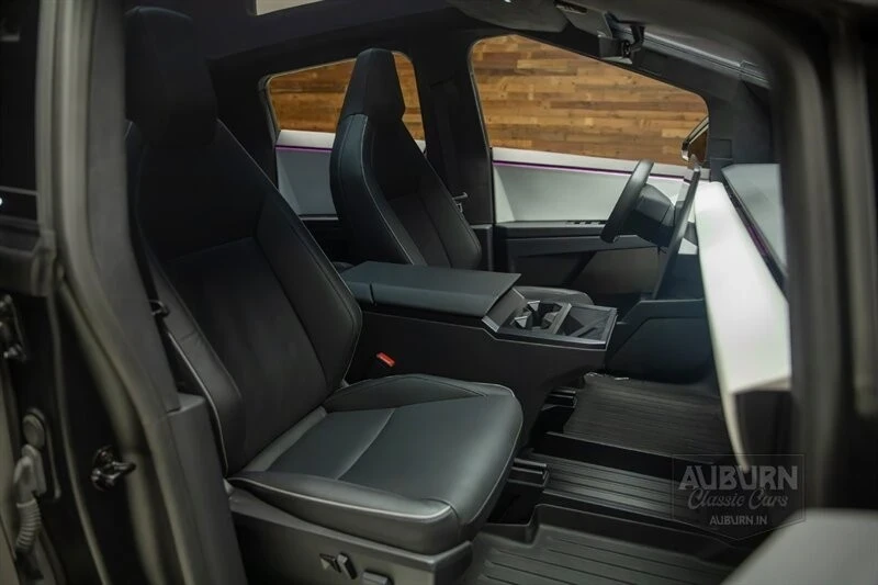 2024 Tesla Cybertruck - Image 18 of 21