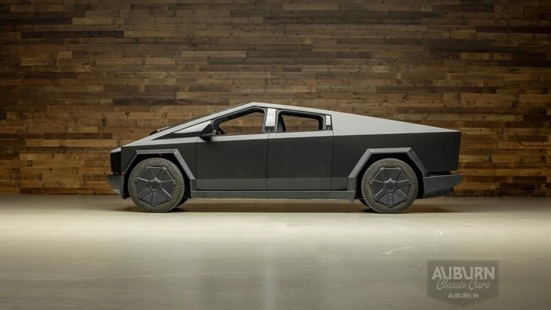 2024 Tesla Cybertruck - Image 2 of 21