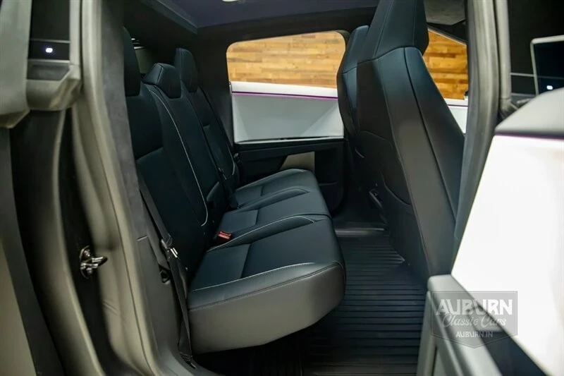 2024 Tesla Cybertruck - Image 10 of 21