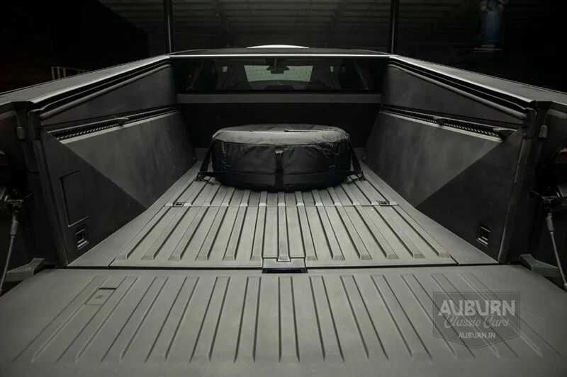 2024 Tesla Cybertruck - Image 12 of 21