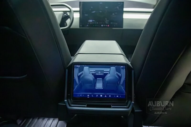 2024 Tesla Cybertruck - Image 15 of 21