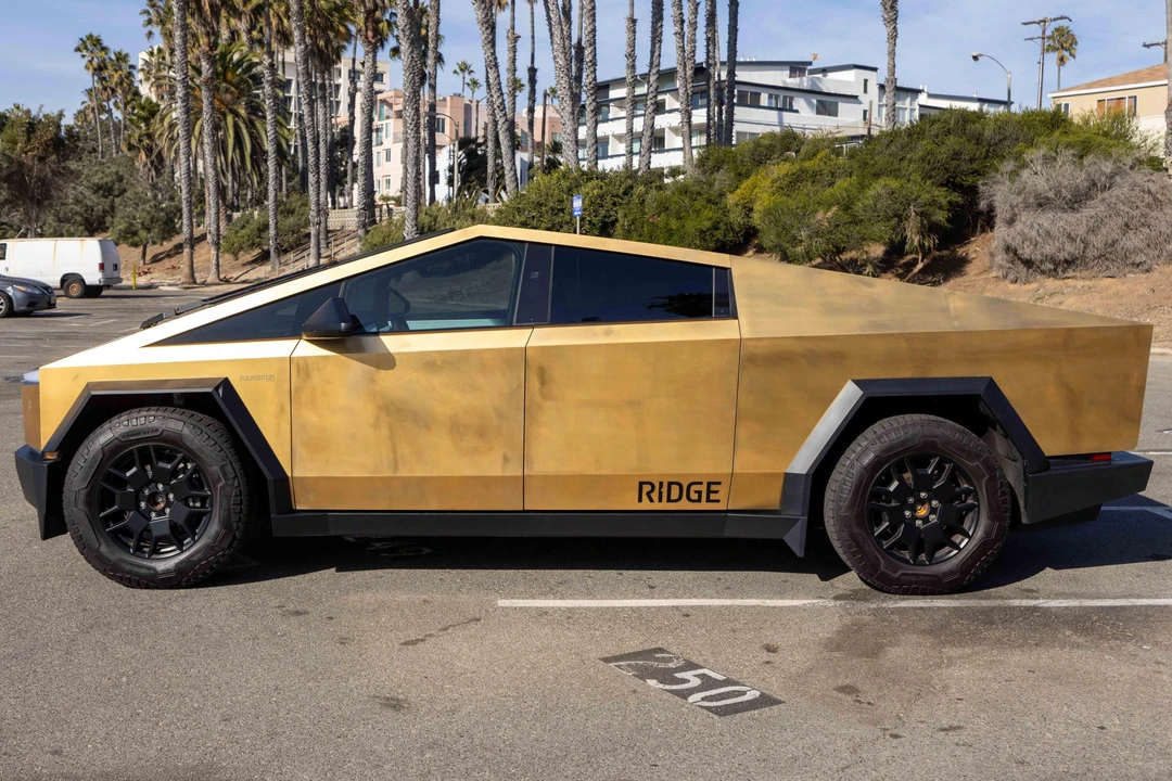 2024 Tesla Cybertruck - Image 3 of 31
