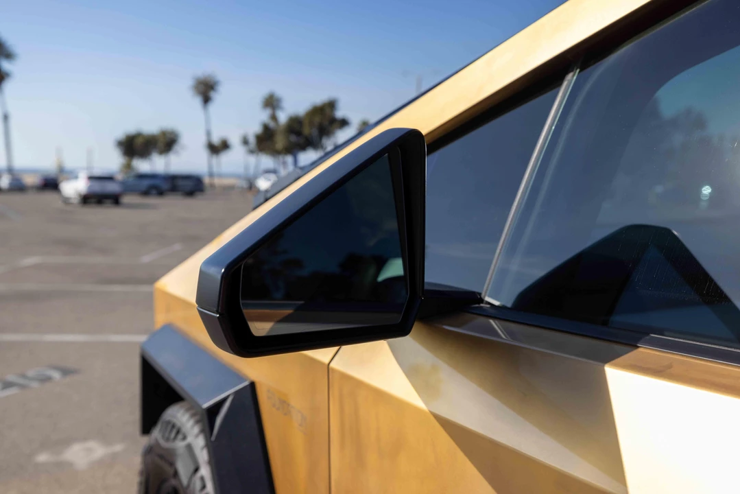 2024 Tesla Cybertruck - Image 24 of 31
