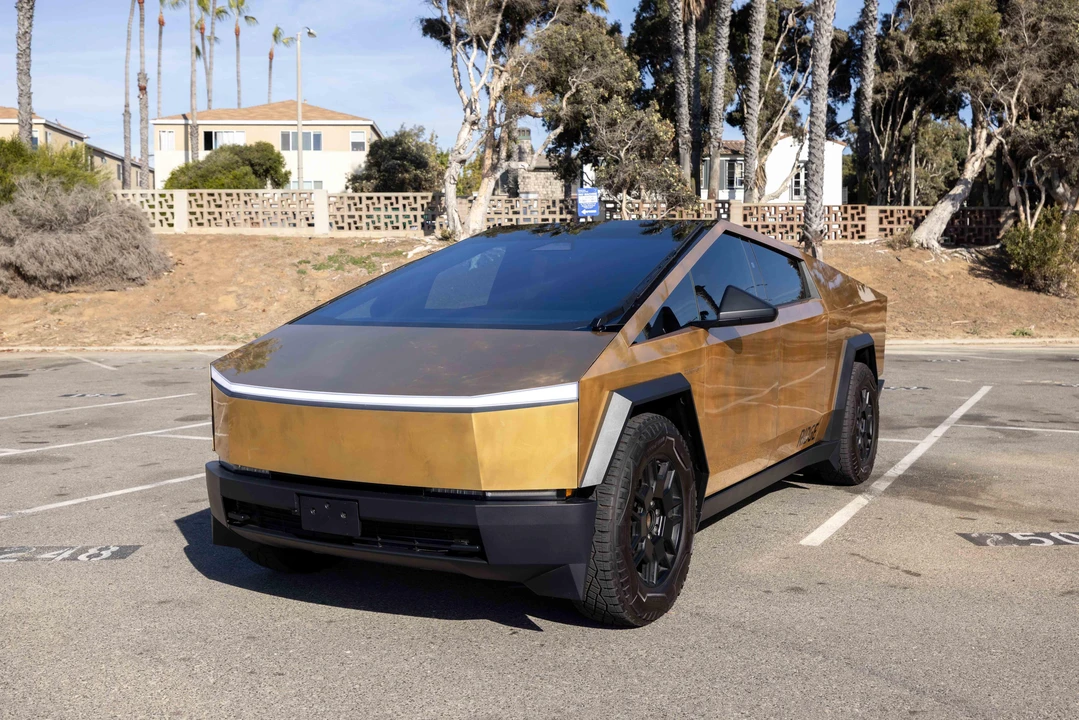 2024 Tesla Cybertruck - Image 8 of 31