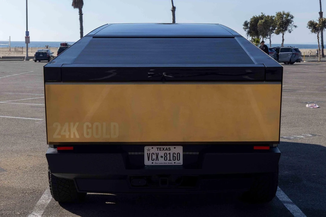2024 Tesla Cybertruck - Image 5 of 31