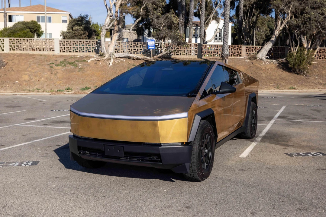 2024 Tesla Cybertruck - Image 7 of 31