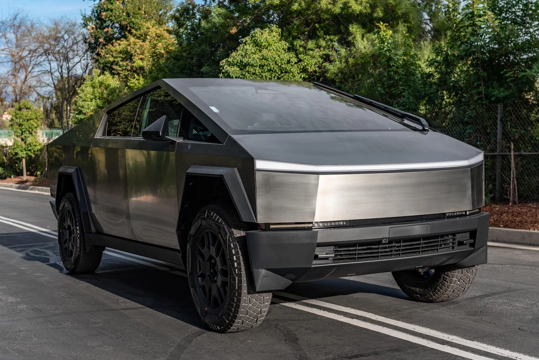 2024 Tesla Cybertruck - Image 7 of 31